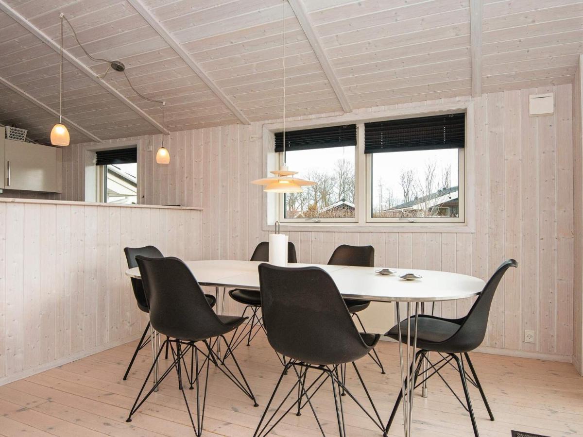 Three-Bedroom Holiday Home In Juelsminde 18 Sonderby  Zewnętrze zdjęcie