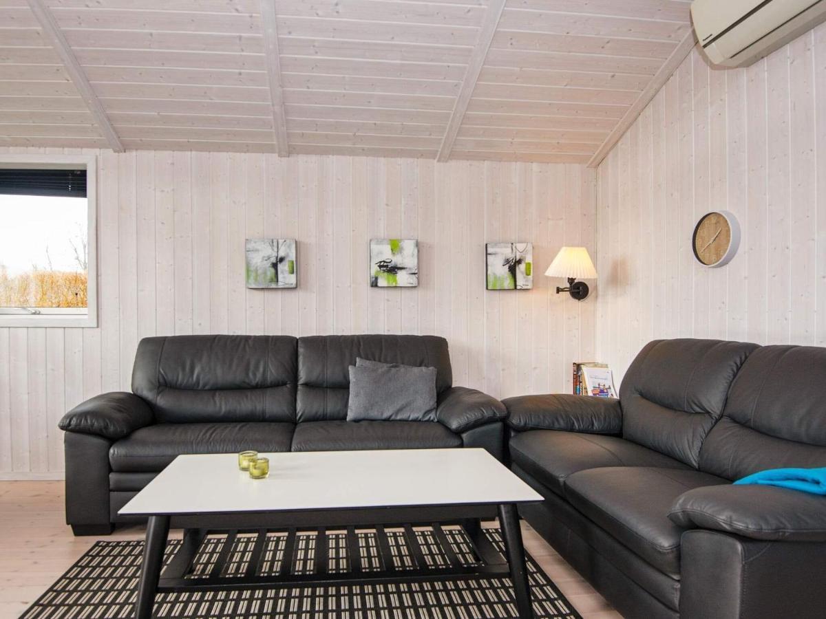Three-Bedroom Holiday Home In Juelsminde 18 Sonderby  Zewnętrze zdjęcie